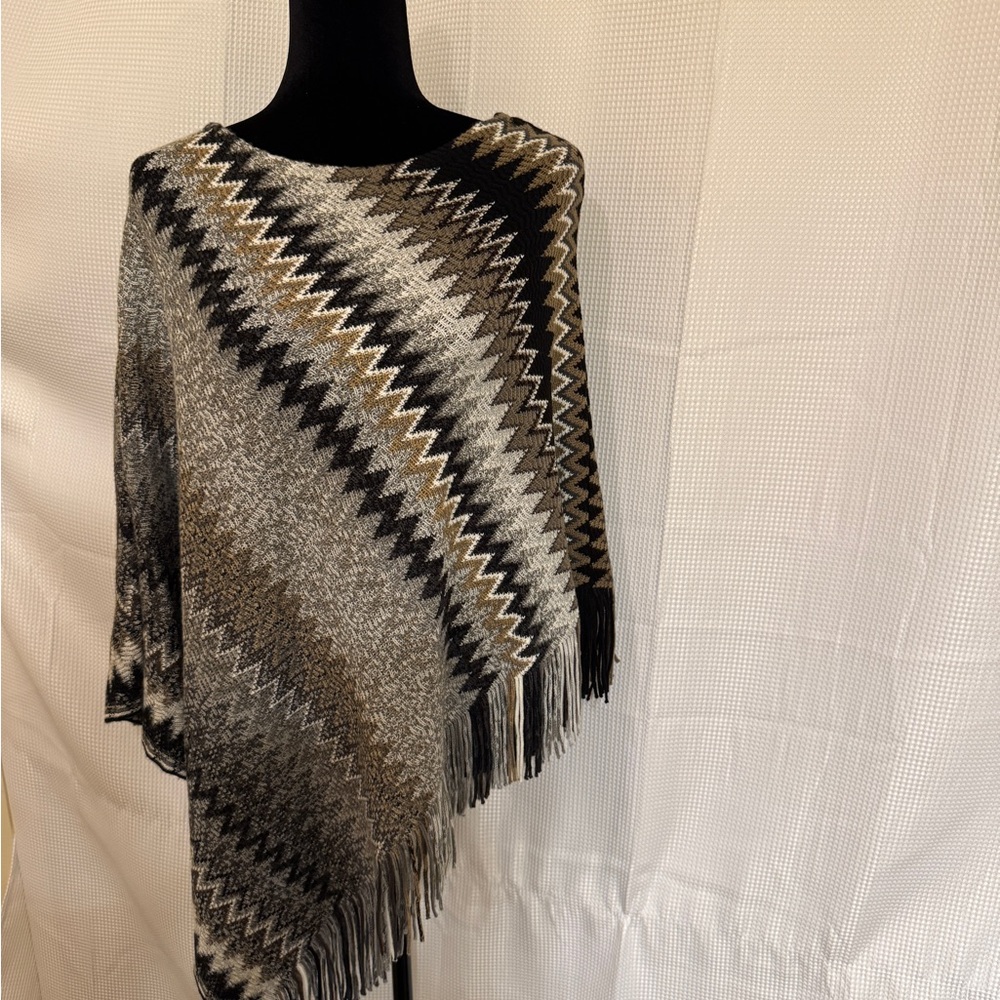 Ryan Michael Elegant Chevron Patterned Poncho - image 1